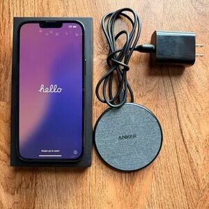Apple iPhone 13 ProMax 256GB Black Wireless Charger with Adapter
